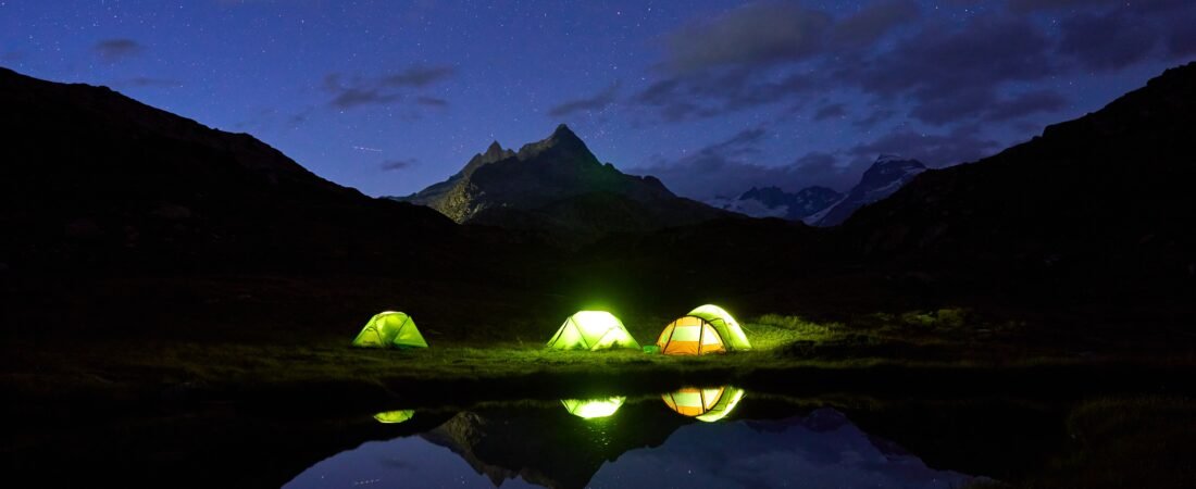 How to Choose a Backpacking Tent: Hammocks vs. traditional tents