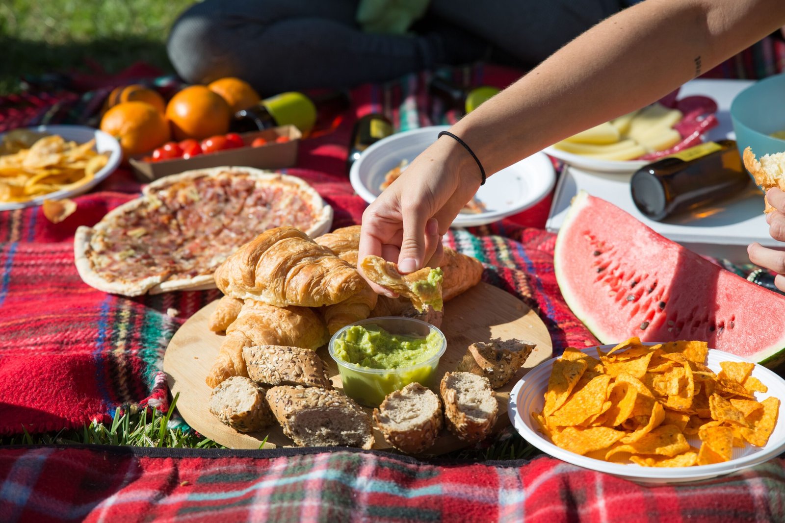 The Best Hiking Snacks for Long Trails
